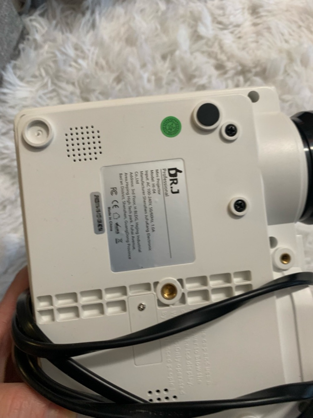 White Portable Projector - Picture 16 of 16
